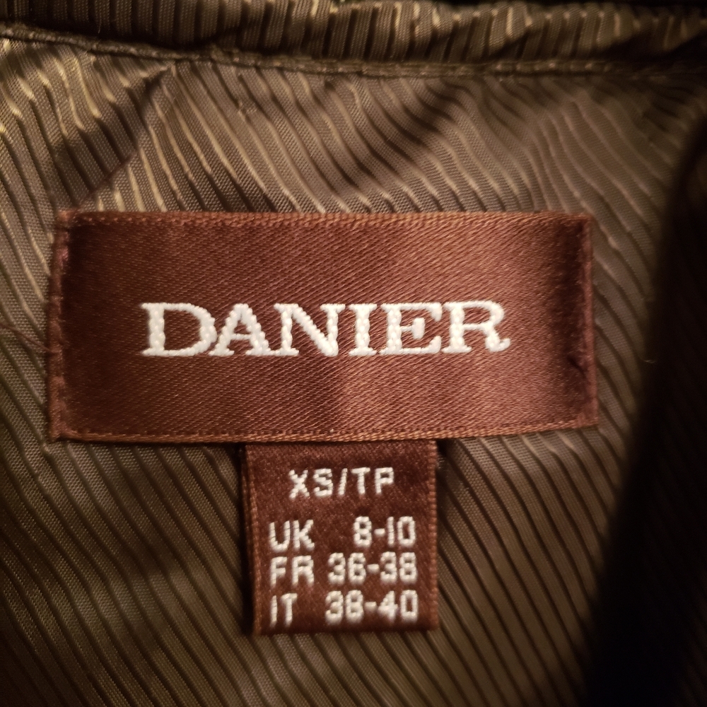 Leather jacket - Picture 6 of 7